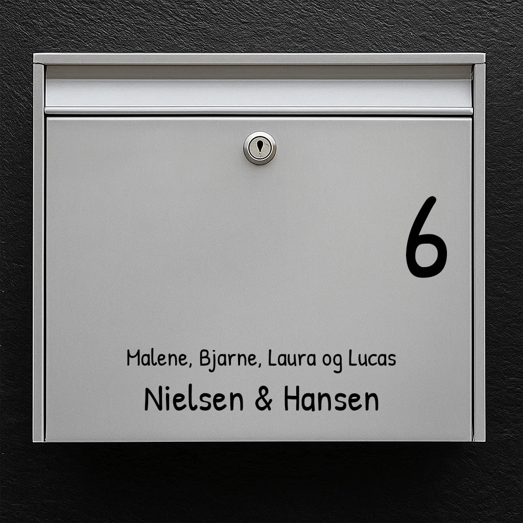 Brievenbussticker – optioneel lettertype: huisnummer in de rechterhoek, voornamen en twee achternamen