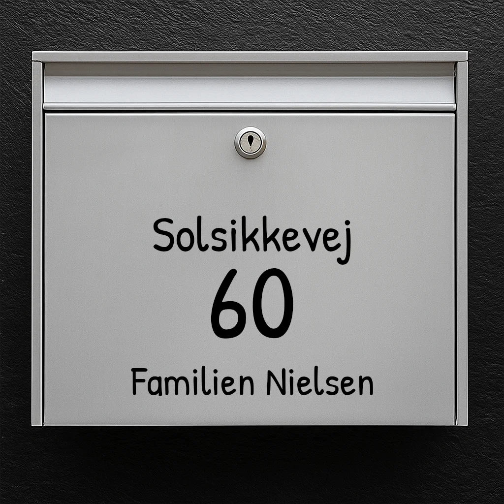 Brievenbussticker – kies lettertype: straatnaam, groot huisnummer en familienaam (gecentreerd)