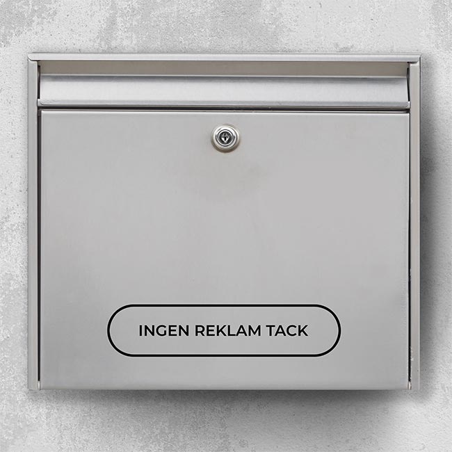 Brievenbussticker "Geen reclame, alstublieft" - afgerond embleem op stalen grijze brievenbus, weerbestendige sticker zonder reclame