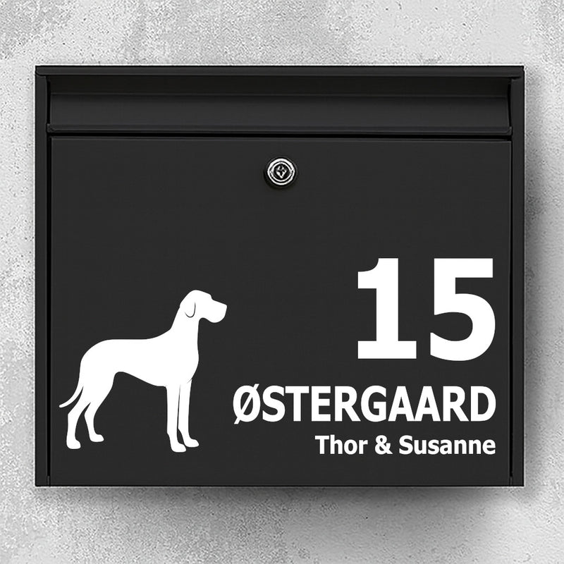 Brievenbussticker met Duitse Dog in silhouet - gepersonaliseerde tekst voor naam en huisnummer - weerbestendig vinyl