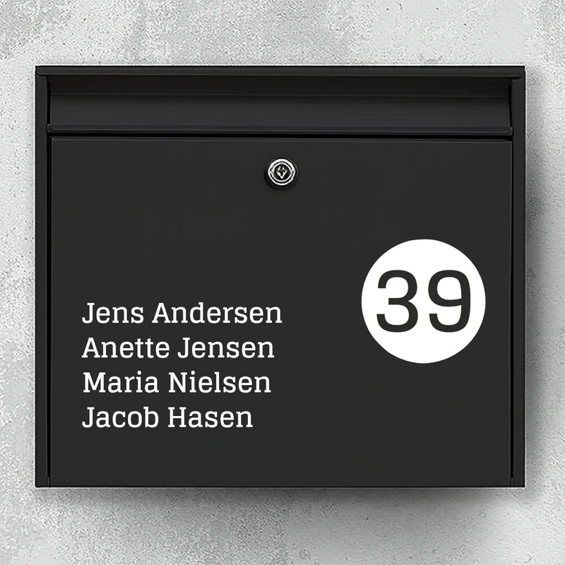 Brievenbussticker - namenlijst met ronde huisnummerbadge