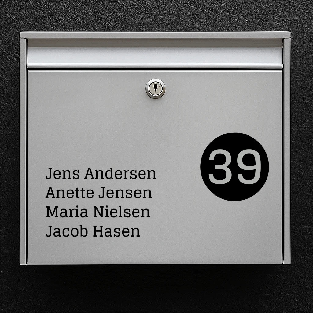 Brievenbussticker - namenlijst met ronde huisnummerbadge
