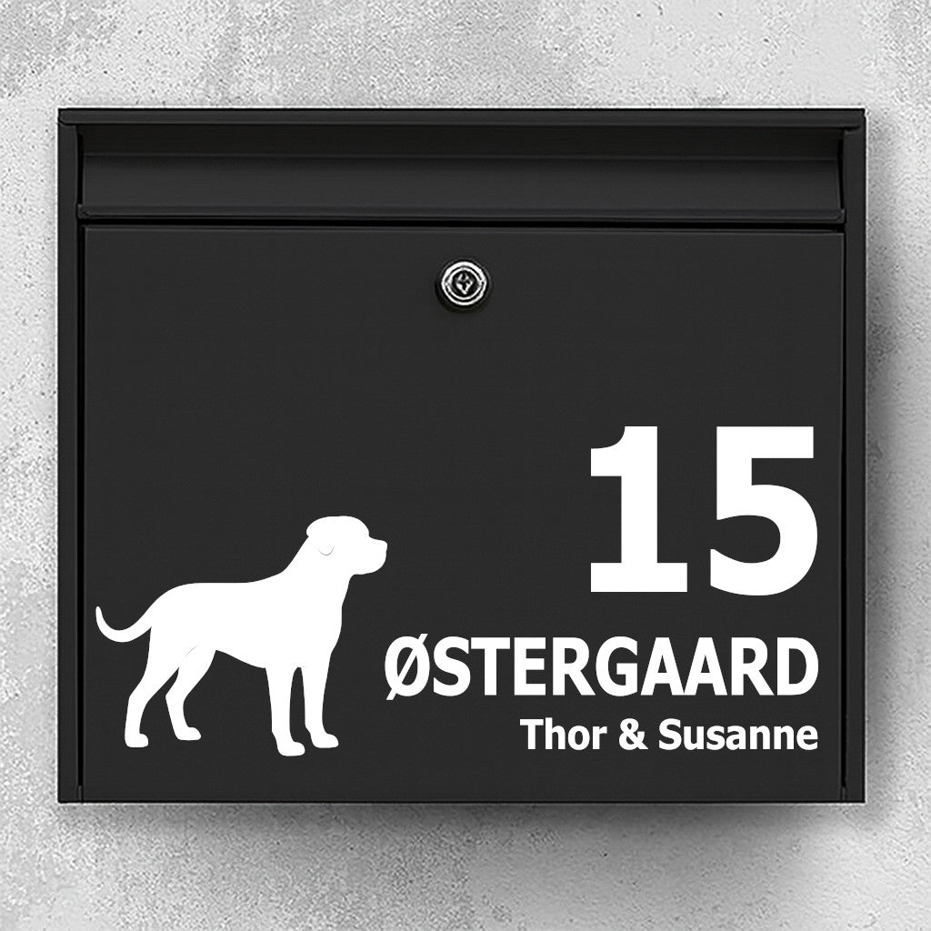 Brievenbussticker met Rottweiler in silhouet - personaliseer naam en huisnummer - duurzaam vinyl voor buiten